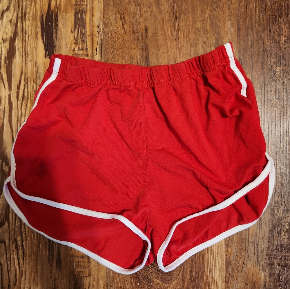 Red and white Short-shorts